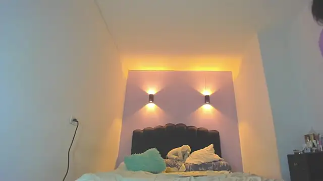 Snapshot of Sofia_Clauss_ chatting on May 3, 2026, 5:01 am Sofia Clauss online show from May 3, 2026, 5:01 am