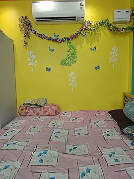 Snapshot of OrgsmMust chatting on March 25, 2026, 6:51 pm OrgsmMust online show from March 25, 2026, 6:51 pm