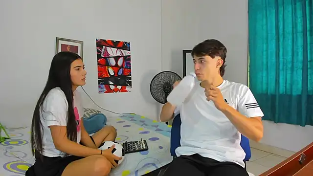 Snapshot of AlessandroDybala chatting on July 7, 2026, 12:31 pm AlessandroDybala online show from July 7, 2026, 12:31 pm