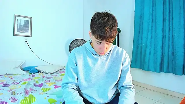 Snapshot of AlessandroDybala chatting on April 16, 2026, 12:28 pm AlessandroDybala online show from April 16, 2026, 12:28 pm