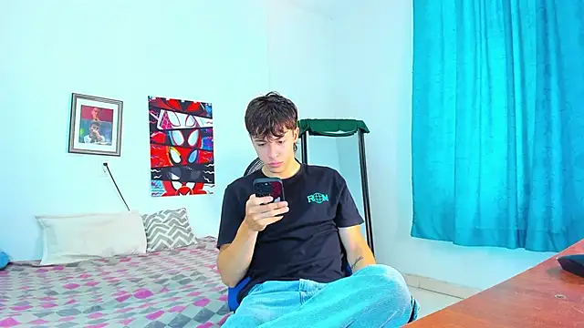 Snapshot of AlessandroDybala chatting on May 5, 2026, 12:52 pm AlessandroDybala online show from May 5, 2026, 12:52 pm