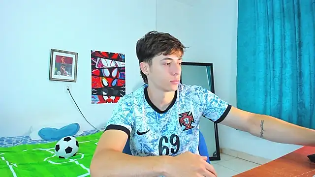Snapshot of AlessandroDybala chatting on June 1, 2026, 12:27 pm AlessandroDybala online show from June 1, 2026, 12:27 pm