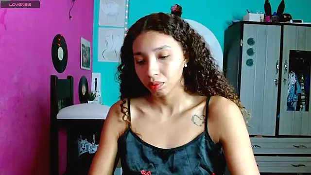 sensitive brunette online show from October 3, 2025, 12:03 am