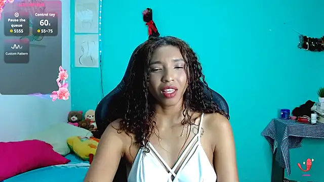 Snapshot of sensitive_brunette chatting on January 8, 2026, 9:43 pm sensitive brunette online show from January 8, 2026, 9:43 pm