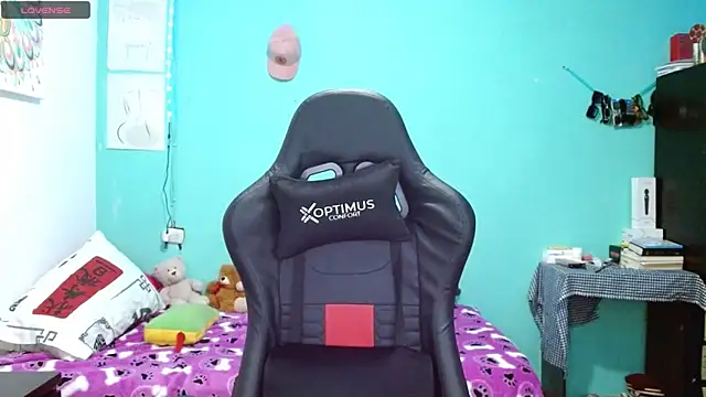 Snapshot of sensitive_brunette chatting on February 27, 2026, 1:50 am sensitive brunette online show from February 27, 2026, 1:50 am