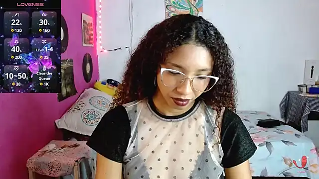 sensitive brunette online show from February 18, 2025, 8:03 pm