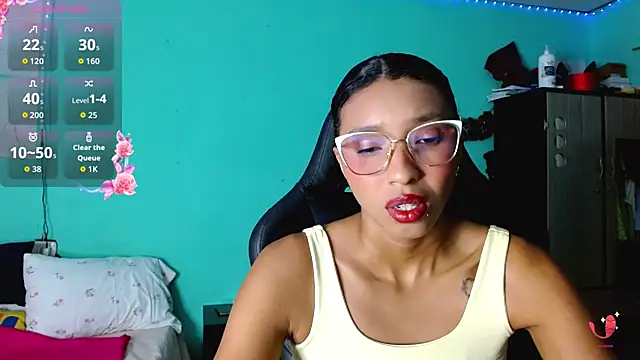 Snapshot of sensitive_brunette chatting on June 9, 2026, 12:00 am sensitive brunette online show from June 9, 2026, 12:00 am