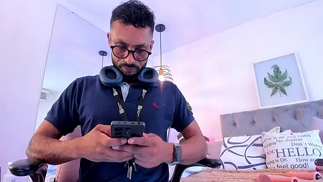 Snapshot of Tom_cooper_ chatting on November 8, 2025, 12:31 pm Tom cooper online show from November 8, 2025, 12:31 pm