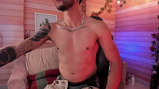 Snapshot of Tom_cooper_ chatting on March 18, 2025, 1:12 pm Tom cooper online show from March 18, 2025, 1:12 pm