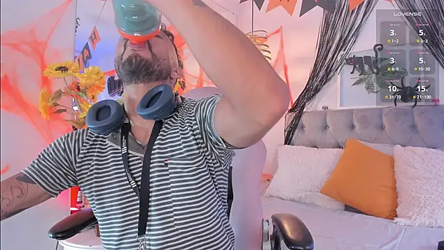 Snapshot of Tom_cooper_ chatting on October 16, 2025, 12:57 pm Tom cooper online show from October 16, 2025, 12:57 pm