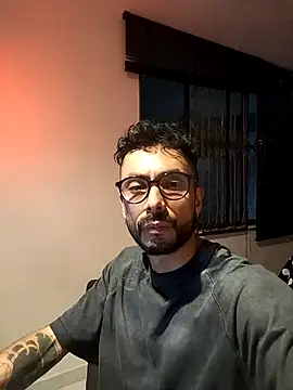 Snapshot of Tom_cooper_ chatting on November 30, 2025, 2:45 am Tom cooper online show from November 30, 2025, 2:45 am