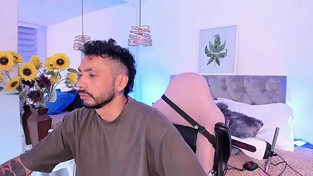 Snapshot of Tom_cooper_ chatting on September 26, 2025, 12:12 pm Tom cooper online show from September 26, 2025, 12:12 pm