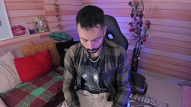 Snapshot of Tom_cooper_ chatting on March 13, 2025, 1:07 pm Tom cooper online show from March 13, 2025, 1:07 pm