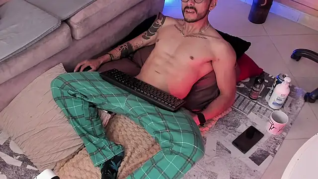 Snapshot of Tom_cooper_ chatting on March 20, 2025, 1:48 pm Tom cooper online show from March 20, 2025, 1:48 pm