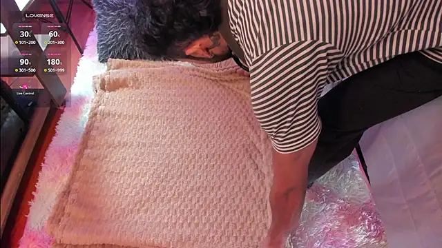 Snapshot of Tom_cooper_ chatting on October 7, 2025, 12:50 pm Tom cooper online show from October 7, 2025, 12:50 pm