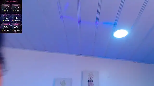 Snapshot of candy_lux_ chatting on March 7, 2026, 4:45 pm candy lux online show from March 7, 2026, 4:45 pm