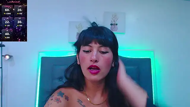 Snapshot of candy_lux_ chatting on March 13, 2026, 9:20 pm candy lux online show from March 13, 2026, 9:20 pm