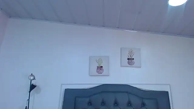 Snapshot of candy_lux_ chatting on October 15, 2025, 7:55 pm candy lux online show from October 15, 2025, 7:55 pm