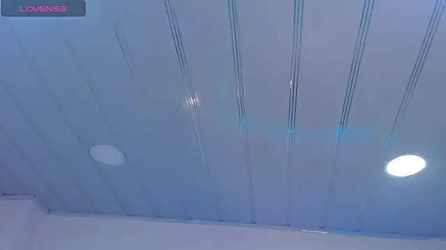 candy lux  online show from February 15, 2026, 2:38 pm