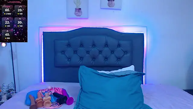 candy lux  online show from February 26, 2026, 7:58 pm