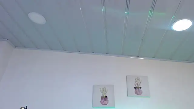 Snapshot of candy_lux_ chatting on November 9, 2025, 5:50 pm candy lux online show from November 9, 2025, 5:50 pm