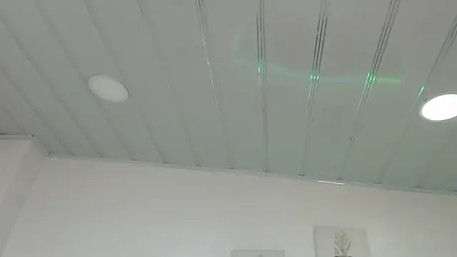 Snapshot of candy_lux_ chatting on October 19, 2025, 6:32 pm candy lux online show from October 19, 2025, 6:32 pm