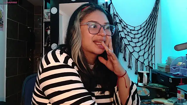 mollyshake1 online show from October 1, 2025, 7:02 am