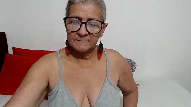 candy mature  online show from May 25, 2026, 10:52 pm