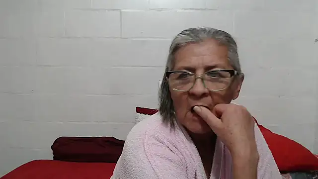 candy mature  online show from October 31, 2025, 11:22 pm