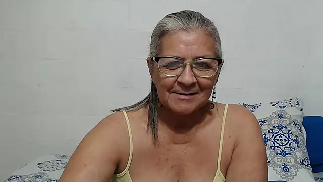 candy mature  online show from November 3, 2025, 10:02 pm