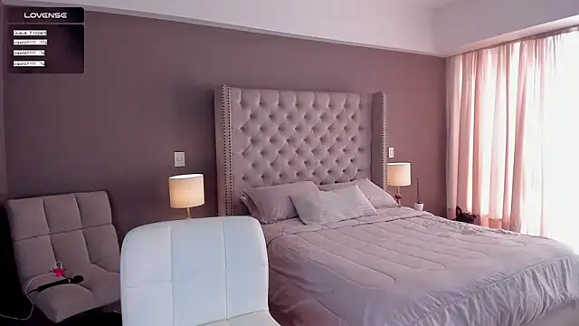 vangie  online show from November 16, 2025, 5:06 pm