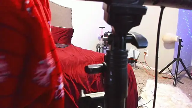 yiauana online show from November 14, 2025, 8:29 am