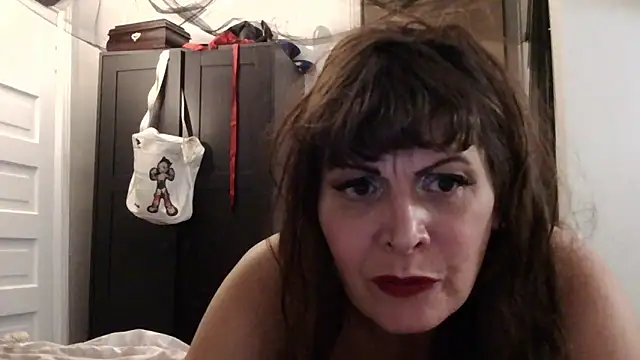 Snapshot of HeyyImHarlowe chatting on March 23, 2025, 8:04 am HeyyImHarlowe online show from March 23, 2025, 8:04 am