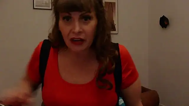 Snapshot of HeyyImHarlowe chatting on March 7, 2025, 6:02 am HeyyImHarlowe online show from March 7, 2025, 6:02 am