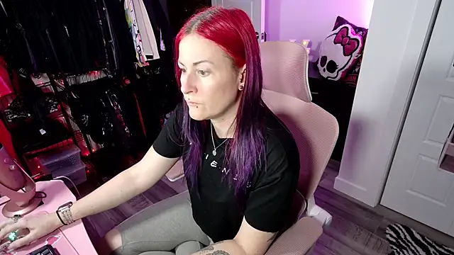 gennyrock online show from November 11, 2025, 1:44 am