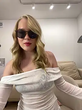 Snapshot of Little_Forest_ELF chatting on October 25, 2025, 2:07 pm Little Forest ELF online show from October 25, 2025, 2:07 pm