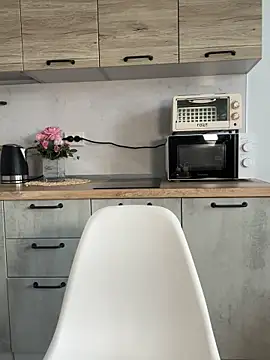 Snapshot of Little_Forest_ELF chatting on March 13, 2025, 9:32 am Little Forest ELF online show from March 13, 2025, 9:32 am