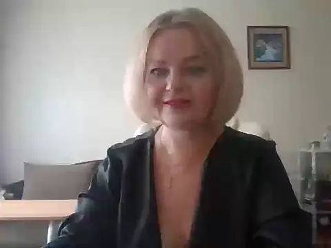 Snapshot of SofiyaPetrova chatting on October 1, 2025, 11:14 am SofiyaPetrova online show from October 1, 2025, 11:14 am