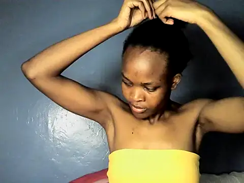 Snapshot of cyberbunnie chatting on December 24, 2024, 10:28 pm cyberbunnie online show from December 24, 2024, 10:28 pm