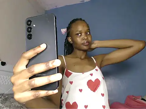 Snapshot of cyberbunnie chatting on October 11, 2025, 8:32 pm cyberbunnie online show from October 11, 2025, 8:32 pm