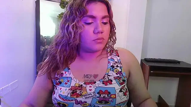 Snapshot of moon_sunflower chatting on June 1, 2026, 9:25 pm moon sunflower online show from June 1, 2026, 9:25 pm