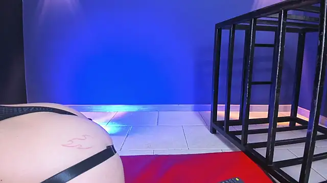 Santa Cooper  online show from March 6, 2026, 3:34 am