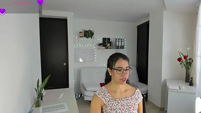 Snapshot of susana_monroy chatting on June 4, 2026, 6:56 pm susana monroy online show from June 4, 2026, 6:56 pm