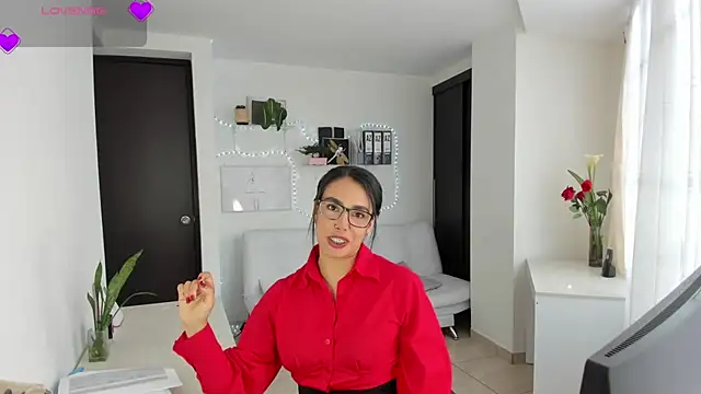 Snapshot of susana_monroy chatting on June 5, 2026, 7:30 pm susana monroy online show from June 5, 2026, 7:30 pm