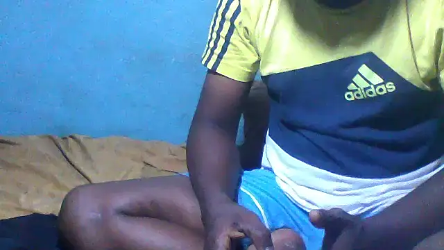 Snapshot of little__joy chatting on May 11, 2026, 4:15 pm little joy online show from May 11, 2026, 4:15 pm