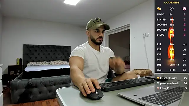 supermanboy94 online show from April 1, 2026, 6:26 am