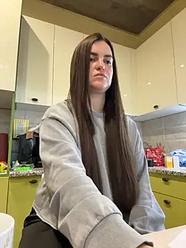 Karolina llove online show from November 6, 2025, 10:19 am