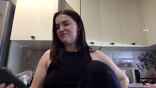 Karolina llove online show from September 16, 2025, 9:16 pm