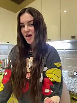 Karolina llove online show from November 9, 2025, 11:20 pm