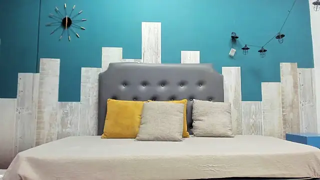 Snapshot of Rhaegal_hot chatting on February 17, 2025, 6:39 pm Rhaegal hot online show from February 17, 2025, 6:39 pm